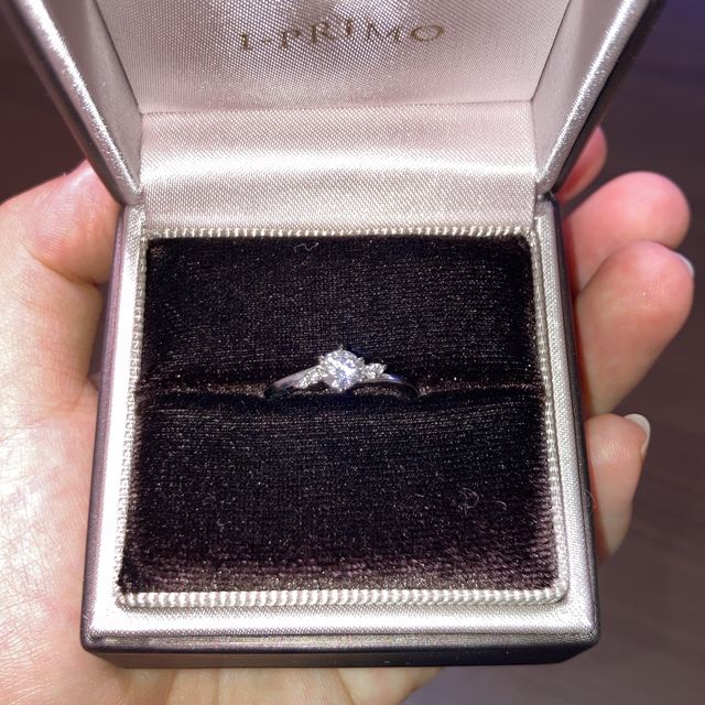 【アイプリモ(I-PRIMO)の口コミ】 手が小さいのでリング細め、また指が長く見えるウェーブ型希望、そしてメ…