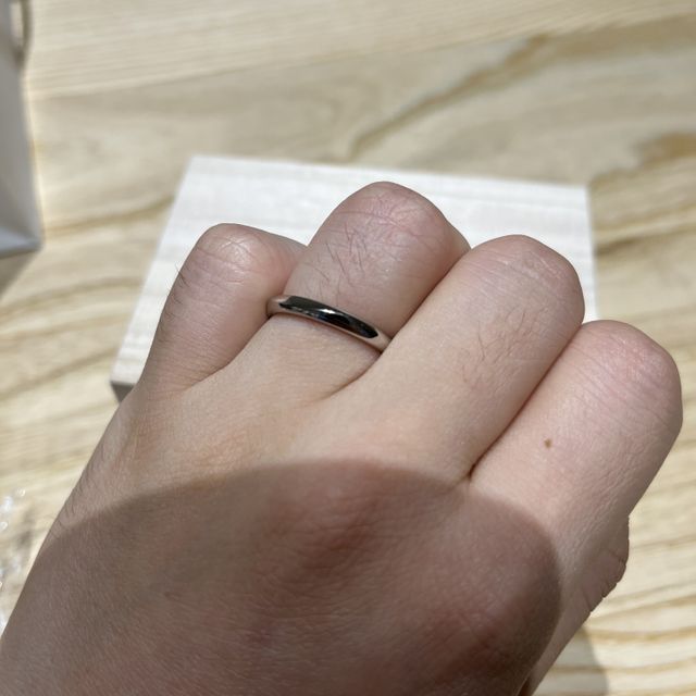 【出雲結(いずもゆい)の口コミ】 シンプルではあるが華美すぎない程よいデザイン性があり、男でつけていて…