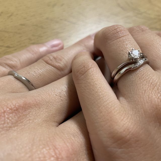 【アイプリモ(I-PRIMO)の口コミ】 デザインが2人とも気に入って、着け心地もいいのでこちらにしました。ダイ…