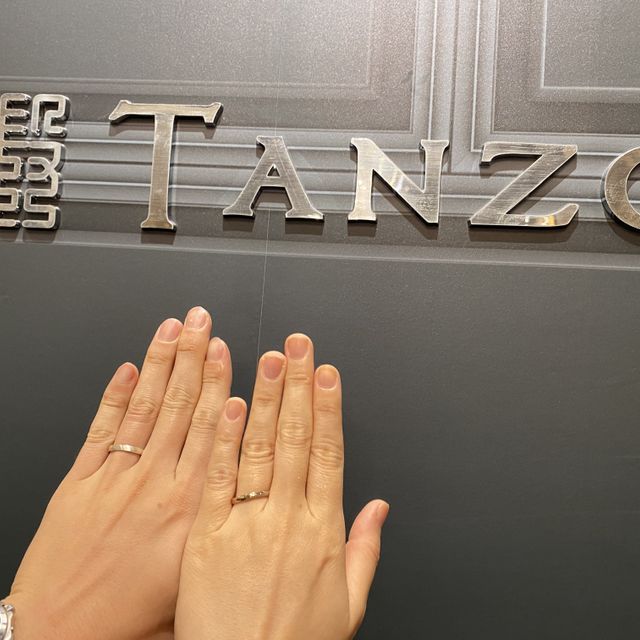 【TANZO.(鍛造指輪)の口コミ】 鍛造法の丈夫さに惹かれました。
一生つけていくものなので、長く使用でき…