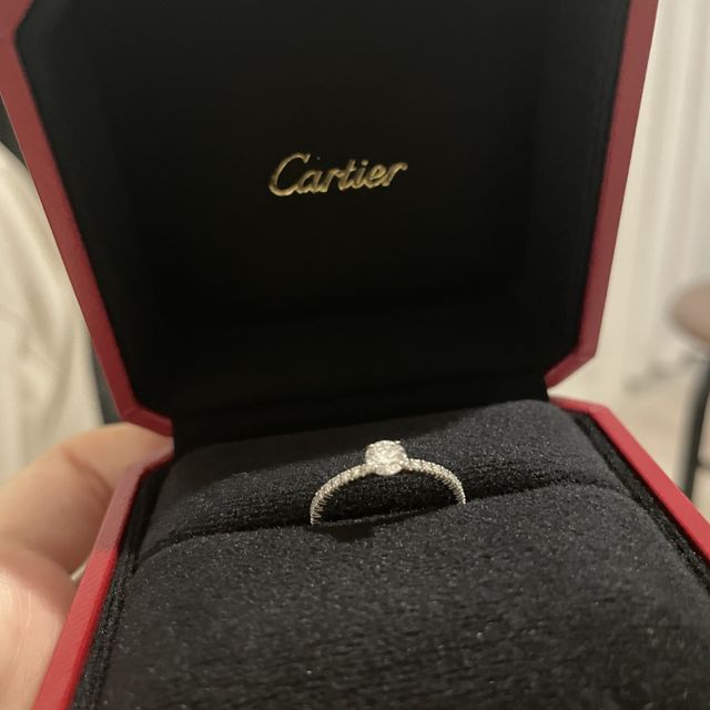 【カルティエ(Cartier)の口コミ】 デザインがとても可愛くてどストライクでした。華奢な指にはめても違和感…