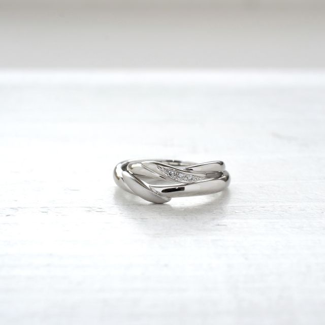 【湘南彫金工房 andfuseの口コミ】 イメージをお伝えして担当の方と一緒に決めました。元々はクロスにしよう…