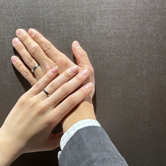 【TANZO.(鍛造指輪)の口コミ】 基本的にシンプルなデザインが好みで、その中でも指輪の形から色、デザイ…