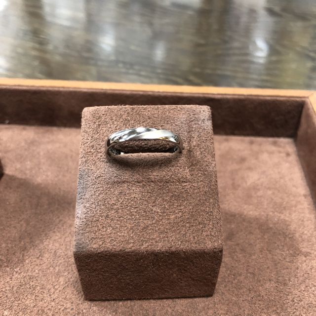 【TANZO.(鍛造指輪)の口コミ】 年齢に関わらず一生つけていられるようなデザインを探し、TANZOの指輪にし…