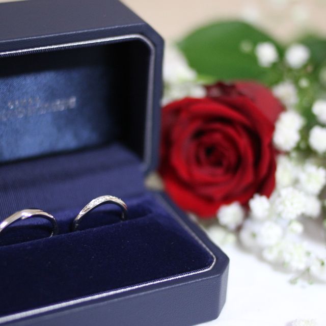 【銀座ダイヤモンドシライシの口コミ】 インターネットで事前にデザインを見て、気になったので実際に見にいきま…