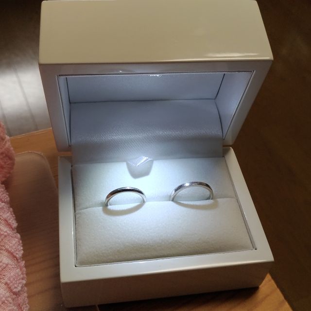 【SommJewelry(ソムジュエリー)の口コミ】 手作り指輪というところです。お互いがお互いのことを想って、相手の指輪…