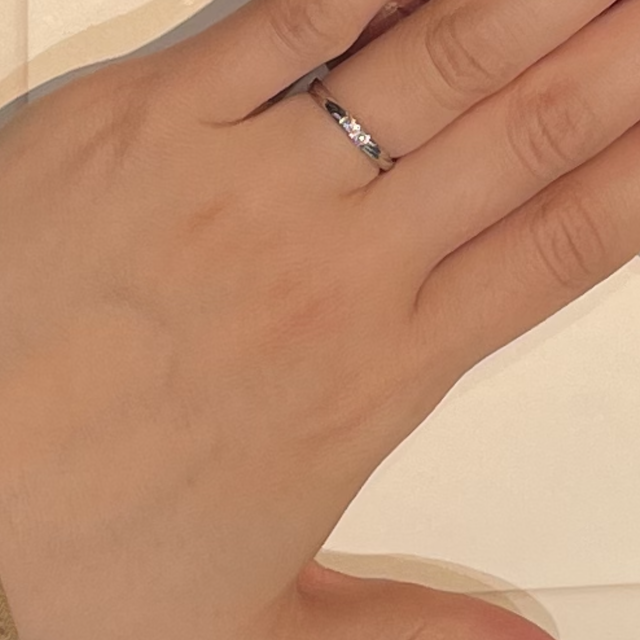 【アイプリモ(I-PRIMO)の口コミ】 とても素敵なデザインの指輪をみつけ、ほしいと思いました。ショーケース…