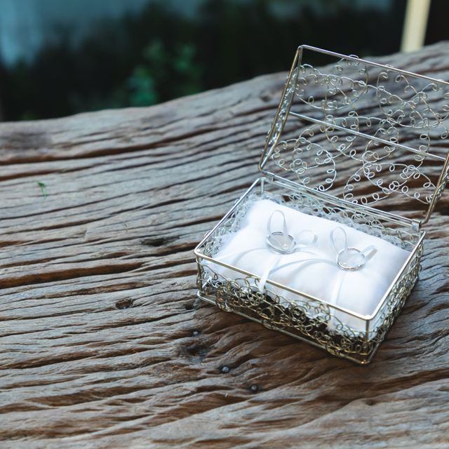 【アイプリモ(I-PRIMO)の口コミ】 指輪のデザインが派手すぎないものを探していました。求めていたデザイン…