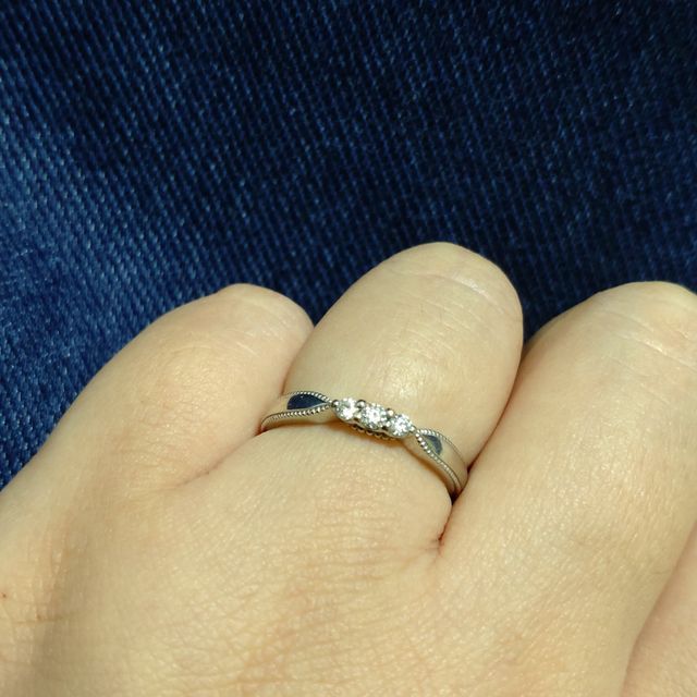 【エクセルコダイヤモンド(EXELCO DIAMOND)の口コミ】 ダイヤが沢山付いたストレートタイプのものを探していました。最終的に同…