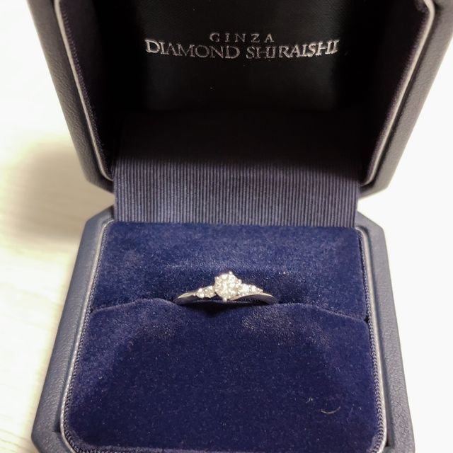 【銀座ダイヤモンドシライシの口コミ】 光に反射した海をイメージしているように、たくさん光を反射してダイヤの…