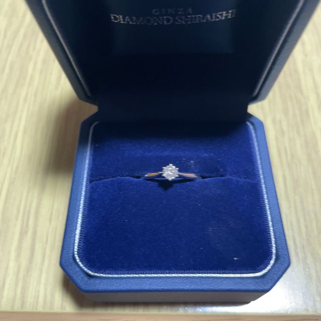 【銀座ダイヤモンドシライシの口コミ】 元々シンプルなデザインのものをと思い探しておりました。全部同じ太さで…