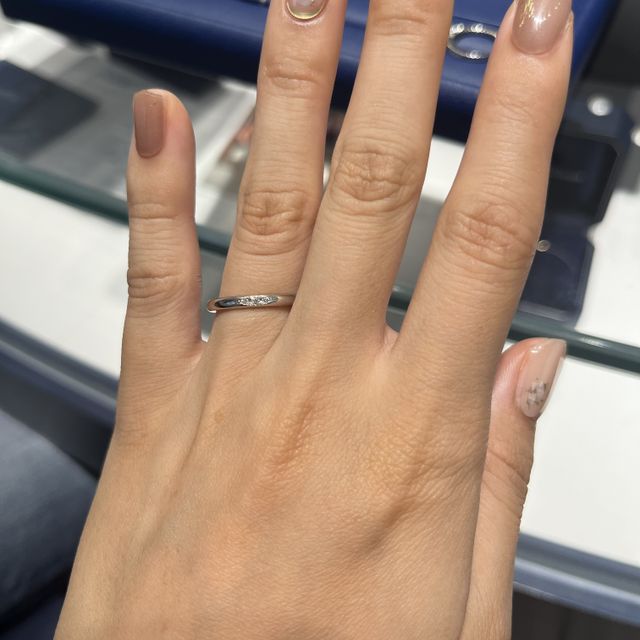 【銀座ダイヤモンドシライシの口コミ】 色んなお店に指輪を見に回ったのですが何よりも着け心地がダントツで良か…