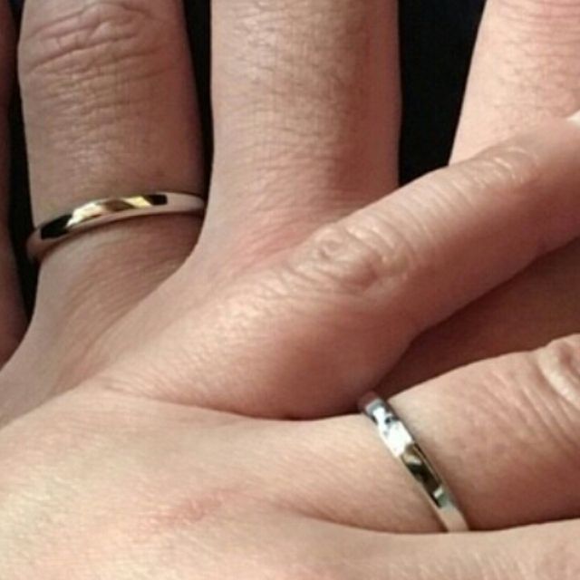 【銀座ダイヤモンドシライシの口コミ】 シンプルなストレートながら角が丸くて指あたりがよいところがきにいりま…