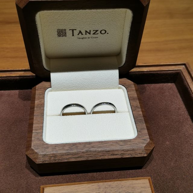 【TANZO.(鍛造指輪)の口コミ】 製法が大きな決め手となりました。
鍛造製法という、外圧に強い造りに魅力…