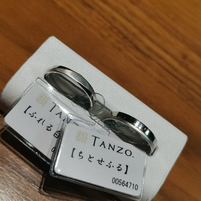 【TANZO.(鍛造指輪)の口コミ】 鍛造製法という作り方で、一般的な作り方の鋳造に比べて強度が高いところ…