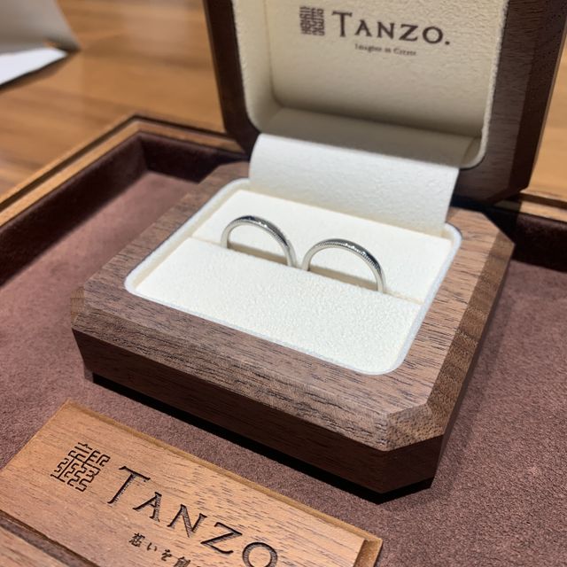 【TANZO.(鍛造指輪)の口コミ】 鍛造製法という作り方で、一般的な作り方の鋳造に比べて強度が高いところ…