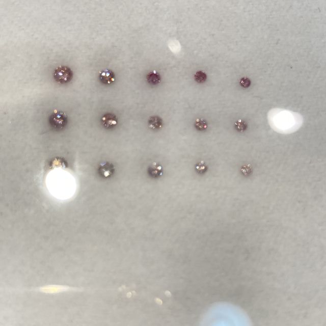 【Ginza Rim(銀座リム)の口コミ】 デザインとしては一般的なものが多かったです。シンプルなものからゴージ…