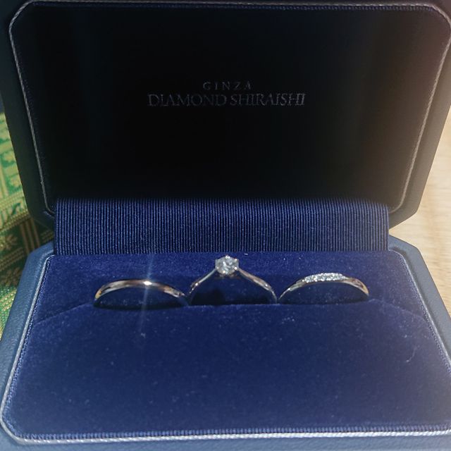 【銀座ダイヤモンドシライシの口コミ】 婚約指輪と重ねづけしても違和感がないもの
アフターサービスが良いので婚…