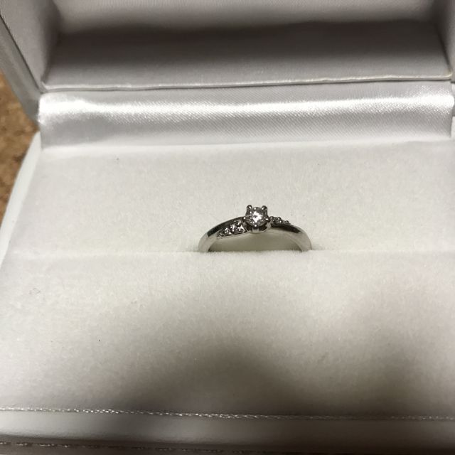 【festaria bijou SOPHIA(フェスタリア ビジュソフィア)の口コミ】 最近はシンプルな普段使いが出来る指輪が多く、とても時間をかけて悩みま…