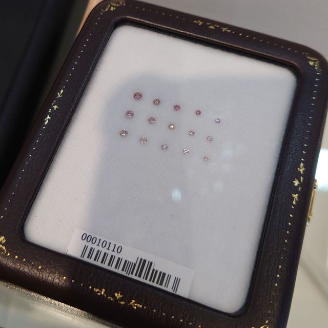 【Ginza Rim(銀座リム)の口コミ】 何と言ってもピンクダイヤが可愛いです！試着時は、ピンクダイヤがセッテ…