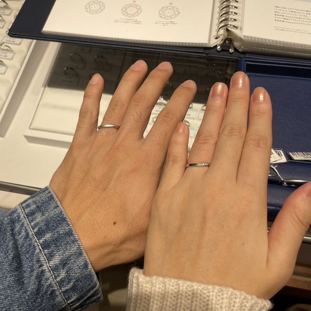 【銀座ダイヤモンドシライシの口コミ】 指輪のデザインがとても気に入った。価格もデザインがプラチナを減らして…