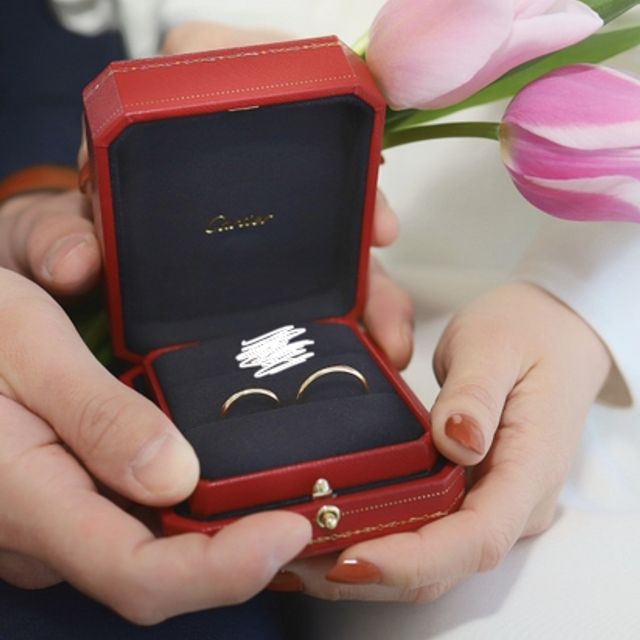 【カルティエ(Cartier)の口コミ】 かねてより結婚指輪はCartier一択だったので、他のブランドやショップをほ…
