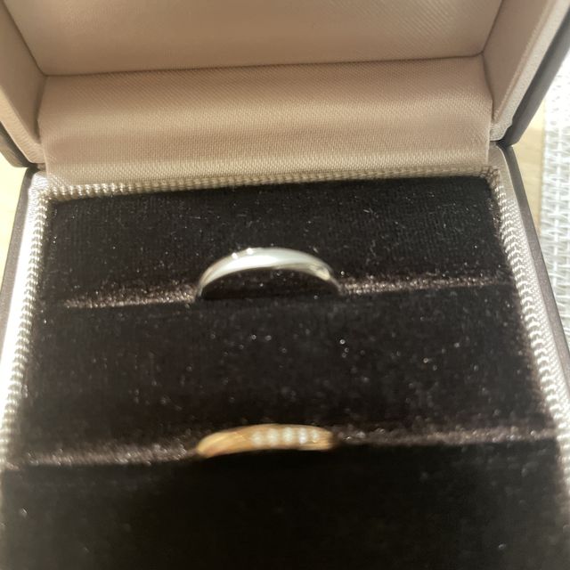 【アイプリモ(I-PRIMO)の口コミ】 指輪の決め手は、様々な指輪の種類がある中でダイヤが多すぎず、自然に馴…