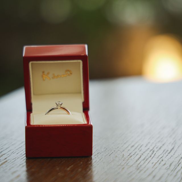 【ケイウノ ブライダル(K.UNO BRIDAL)の口コミ】 ウェーブデザインの指輪が気になっており、色々試着させてもらった上でと…