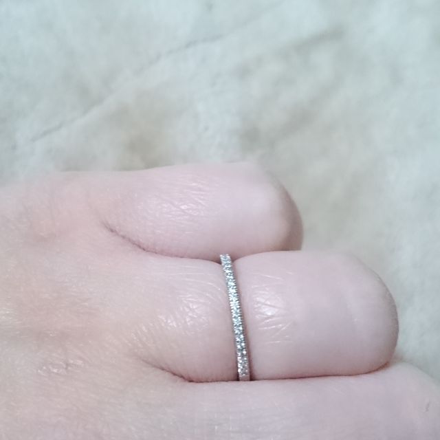 【ティファニー(Tiffany & Co.)の口コミ】 毎日つける結婚指輪。
シンプル過ぎるのはイヤだけど、キラキラしすぎるの…