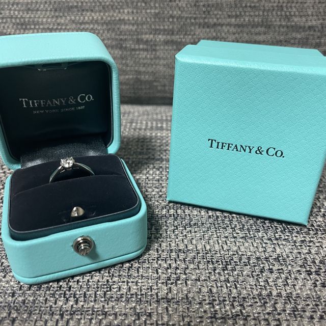 【ティファニー(Tiffany & Co.)の口コミ】 婚約指輪はティファニーという夢があり、ブランドはティファニー一択でし…