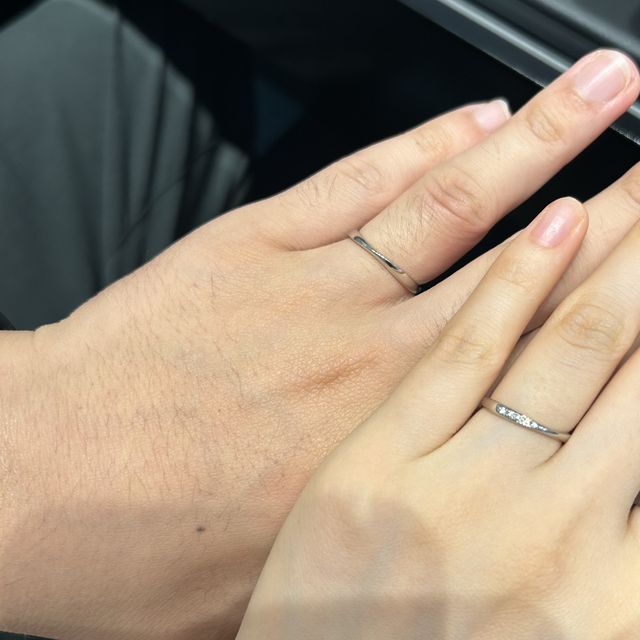 【銀座ダイヤモンドシライシの口コミ】 上品なデザインで、ダイヤも大きくなくても輝きがとても綺麗でした。ダイ…