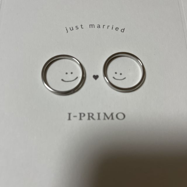 【アイプリモ(I-PRIMO)の口コミ】 価格とデザインを見て決めました。また、シンプルで実用的な指輪を選びま…