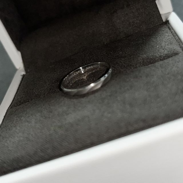 【BONDS(ボンズ)の口コミ】 シンプルなもので、錆びにくそうなプラチナ900以上で、価格も予算内でした…