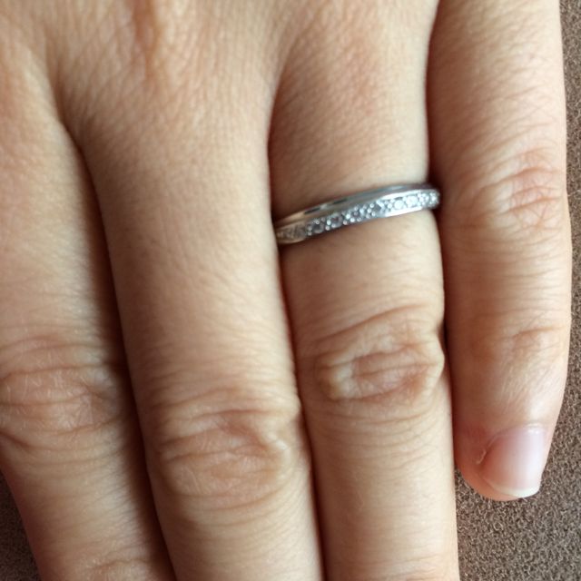 【ROCCA(ロッカ)の口コミ】 普段付けていても、家事に邪魔にならないシンプルなデザインと、若干カー…