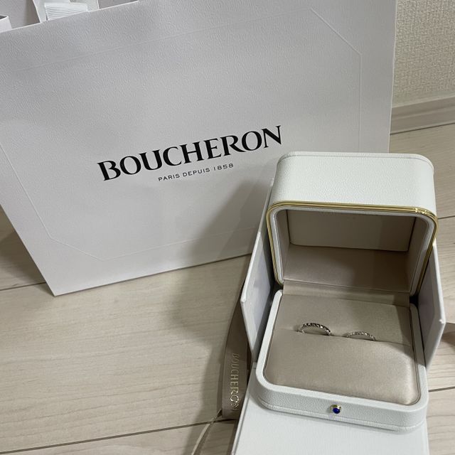 【ブシュロン(BOUCHERON)の口コミ】 デザインが他にはないかんじでシンプルすぎないところ。個人的にダイヤが…