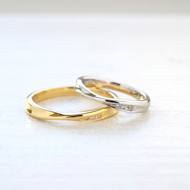 【湘南彫金工房 andfuseの口コミ】 手作りワックスコースでメビウスデザイン。リングはそれぞれプラチナとゴ…