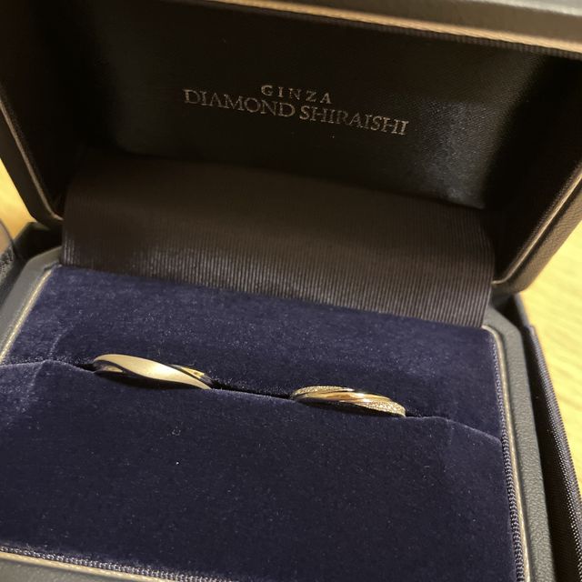 【銀座ダイヤモンドシライシの口コミ】 デザインがおしゃれで、他にあまりないところ。
質の割に価格が安く、コス…