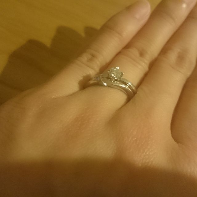 【俄(にわか)の口コミ】 どうせなら婚約指輪と結婚指輪のセットが欲しくて、主人におねだりしたら…