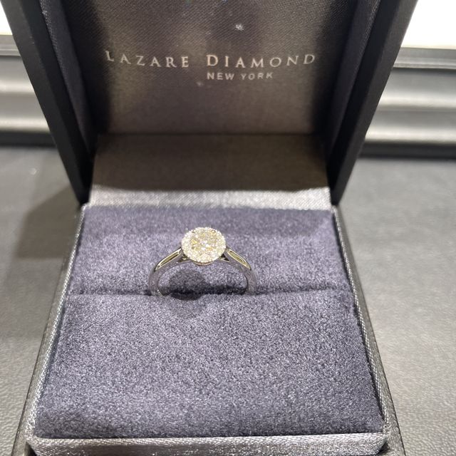 【ラザール ダイヤモンド(LAZARE DIAMOND)の口コミ】 予約無しで何となくで立ち寄ったお店で、何となく気になったのものを見せ…