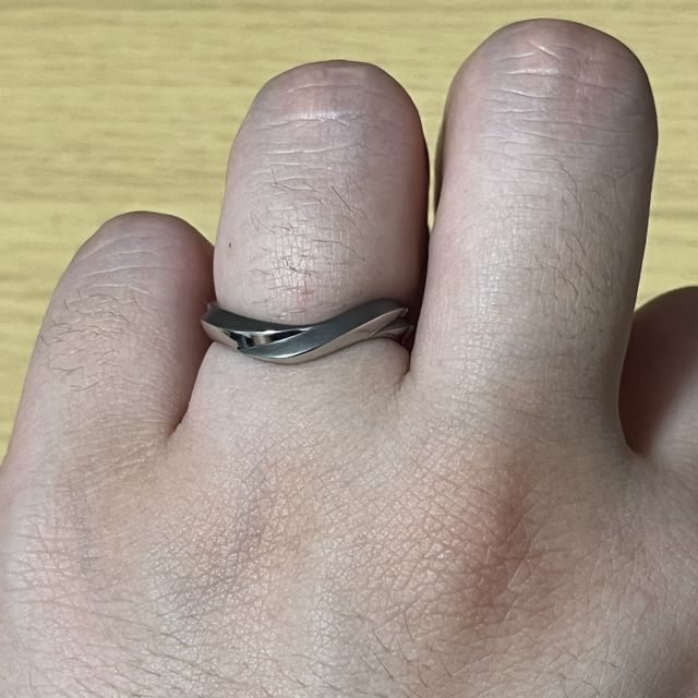 【ケイウノ ブライダル(K.UNO BRIDAL)の口コミ】 女性だけでなく、男性の私から見ても欲しいと思える、武骨で個性的なデザ…