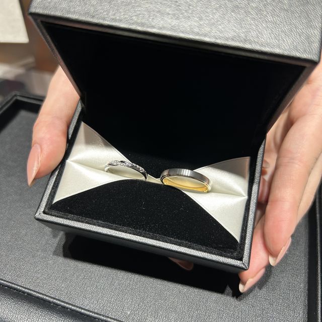 【エクセルコダイヤモンド(EXELCO DIAMOND)の口コミ】 ダイヤモンドの輝きを重視しながら結婚指輪を探していました。仕事中装着…