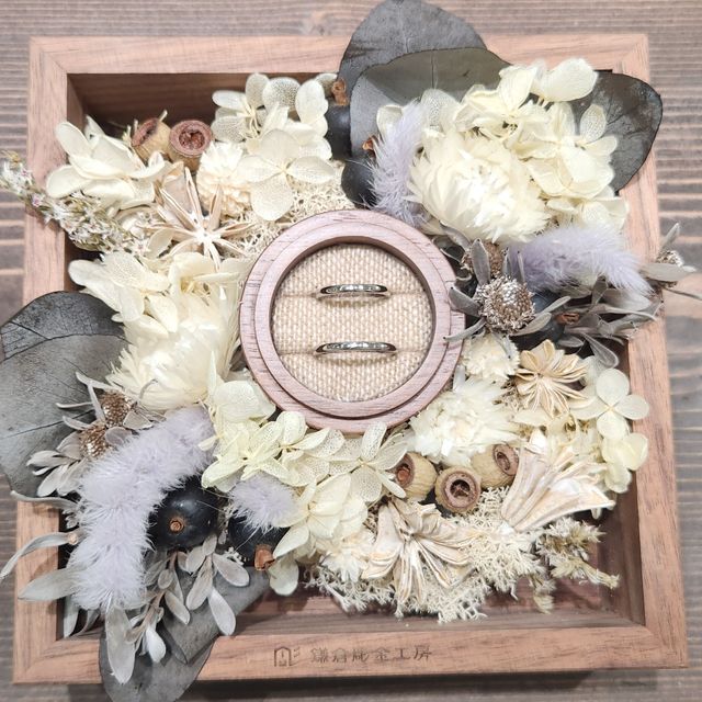 【鎌倉彫金工房の口コミ】 初めはホームページの色デザインを参考に大体の希望を考えていました。最…