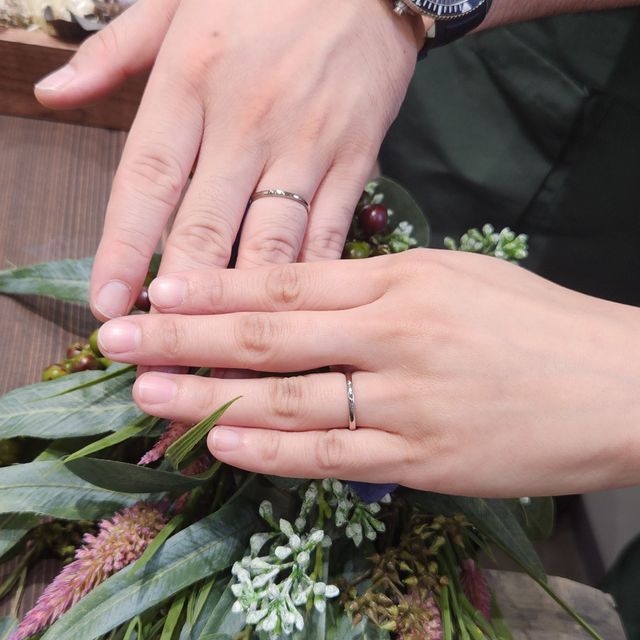 【鎌倉彫金工房の口コミ】 初めはホームページの色デザインを参考に大体の希望を考えていました。最…