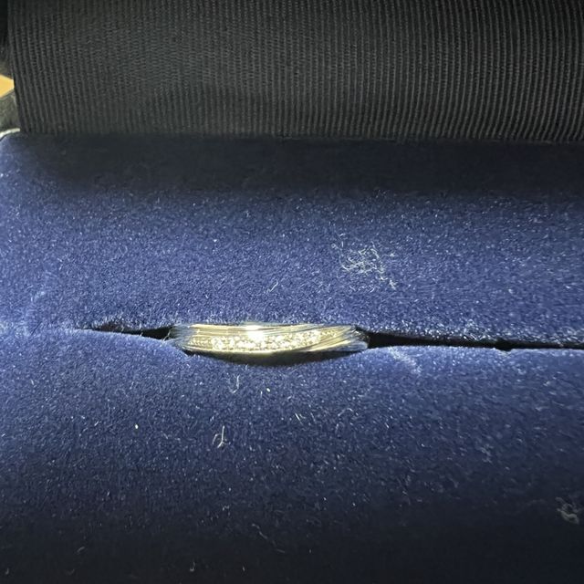 【銀座ダイヤモンドシライシの口コミ】 ほかの店にはない、このダイヤモンドの輝きをみて決めました。
輝く日々と…