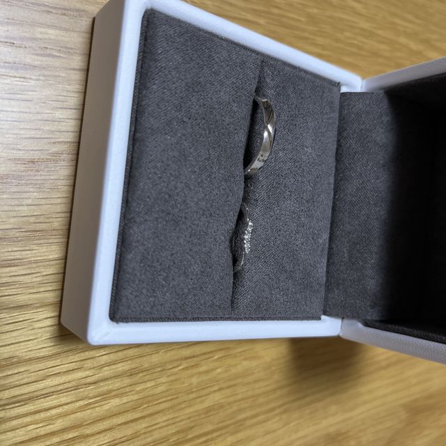 【Foulason(フレゾン)の口コミ】 指輪のデザインがすずらんをモチーフにしていて可愛いくて目を惹かれまし…