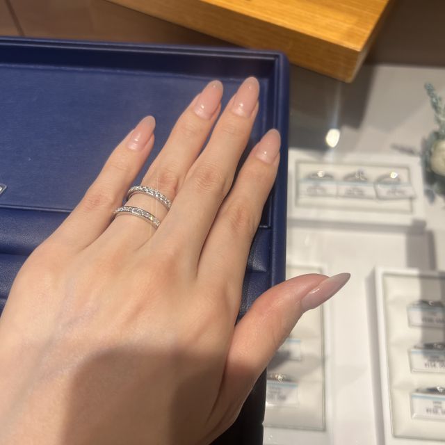 【エクセルコダイヤモンド(EXELCO DIAMOND)の口コミ】 ハーフエタニティで探していて、なかなか取り扱いが少ない中、エクセルコ…