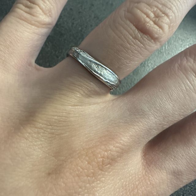 【MIORING(ミオリング)の口コミ】 人とあまり被らないデザインであることも選ぶ上での基準であったため、作…