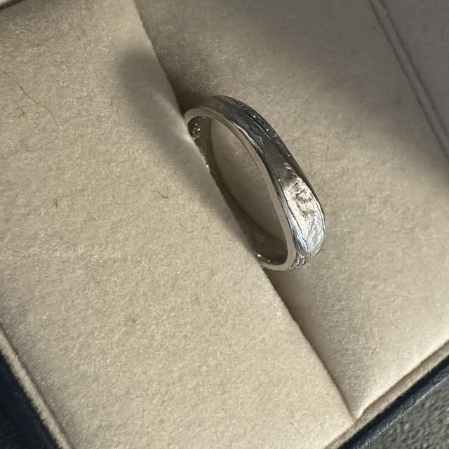 【MIORING(ミオリング)の口コミ】 人とあまり被らないデザインであることも選ぶ上での基準であったため、作…