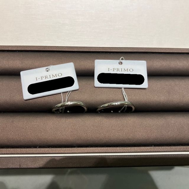 【アイプリモ(I-PRIMO)の口コミ】 指輪の形が、ウェーブでも直線でもなく指の形にフィットするようにほんの…