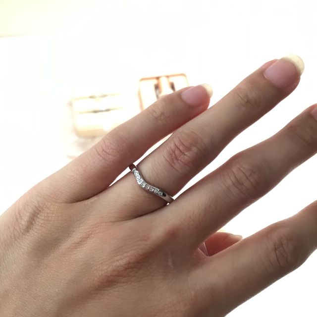 【ティファニー(Tiffany & Co.)の口コミ】 指馴染みの良さ、可愛らしさ、高級感のある指輪でした。手が綺麗に見える…